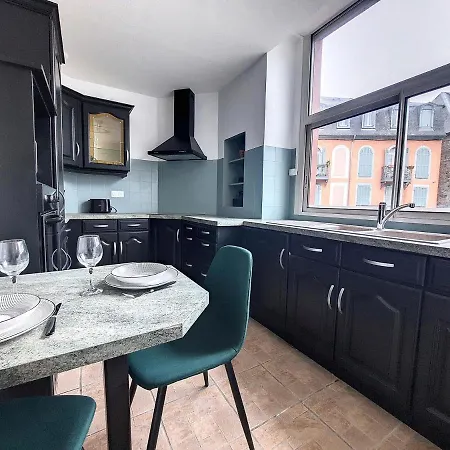 Le Twenties*fibre*netflix*menage Apartment Bagneres-de-Bigorre